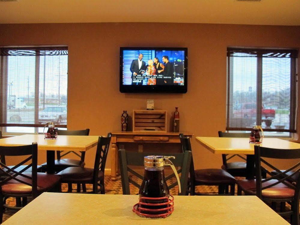 Super 8 By Wyndham Cloverdale Wine Country Esterno foto